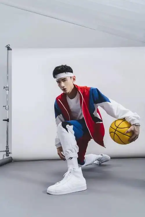 关于白敬亭和球鞋,不得不提的 30 件事儿.