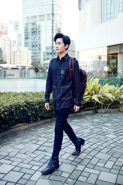 杨洋帅气图片 杨洋街拍图片,明星,明星,高清,杨洋,帅哥