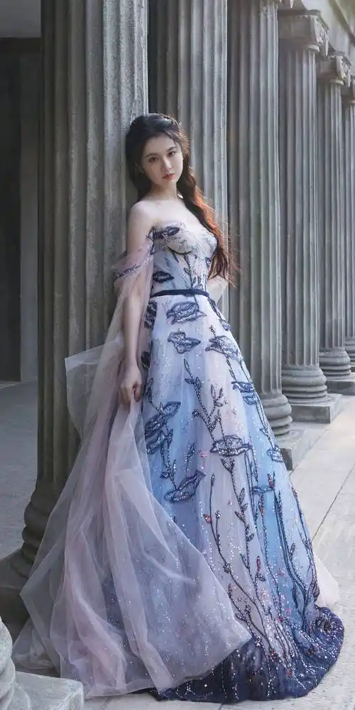 张慧雯长裙礼服盛典活动壁纸 676767_网友_气质_大气