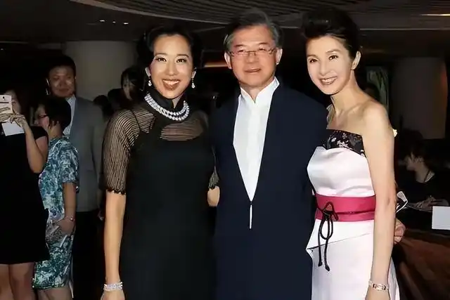 继子不认聚餐无人邀请朱玲玲在罗家地位未受认可