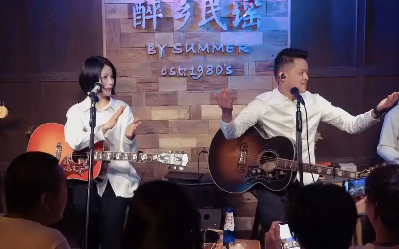 夏天播放乐队演唱的「风的季节」听大伙说消失了,今天又来啦,赶紧收藏