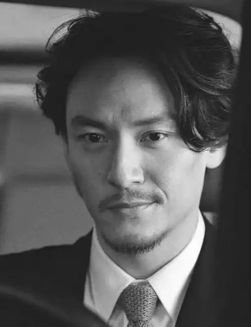 古装剧头套有多影响颜值任嘉伦秒变方块脸张震撞脸赵本山