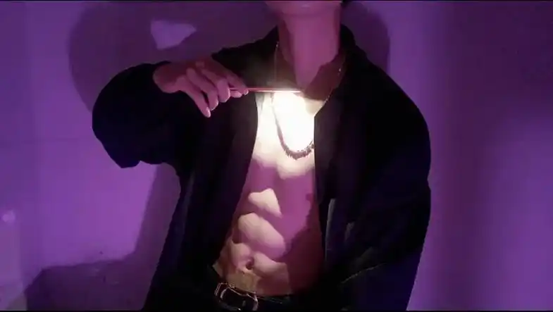 腹肌小哥哥 #腹肌男孩 #禁欲系 #腹肌 #可狼可奶 #不 - 抖音