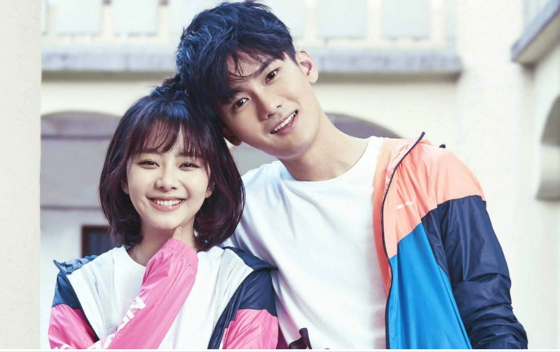 谭松韵的cp大多是弟弟,只有与他的年龄相仿,难怪会看着那么和谐_欧豪