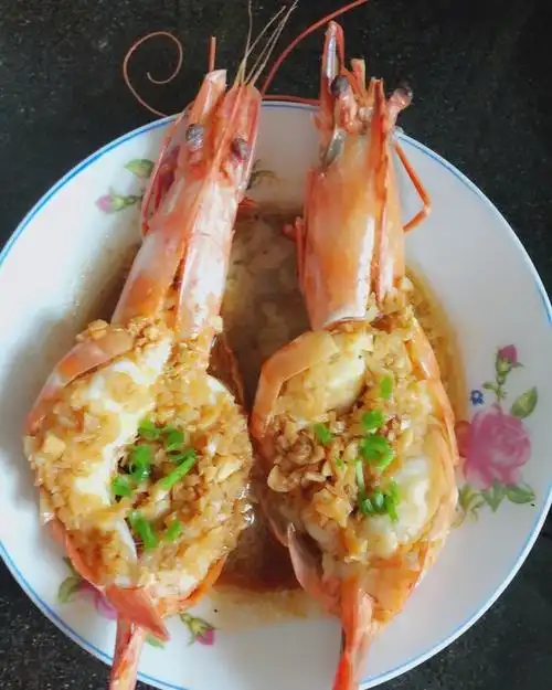 蒜蓉蒸虾 昕鑫公主做的蒜蓉蒸虾 昕鑫公主