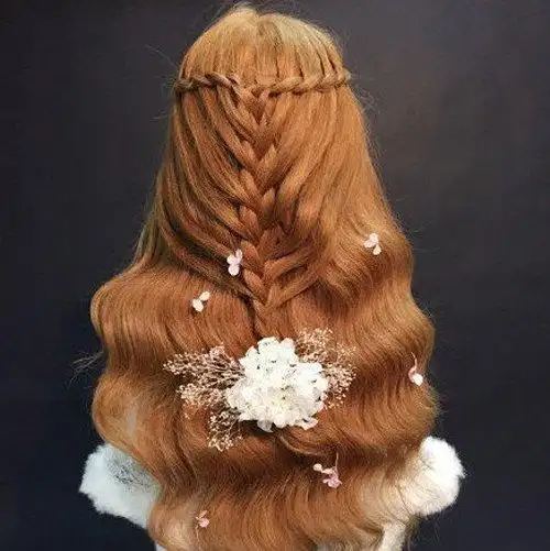 不会做美美的发型怎么好意思迟到 做个精致的女生编发必不可少