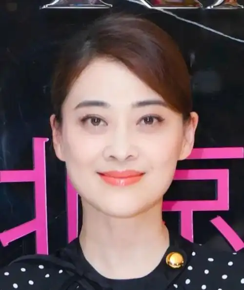 梅婷端庄大方美丽写真照