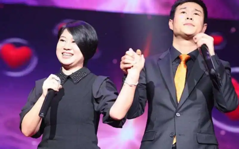 小沈阳媳妇太厉害了一首爱是你我超越老公高音不输云朵