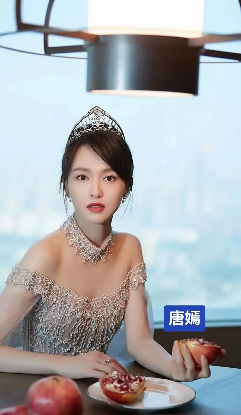 唐嫣,1983年出生于上海,内地影视演员,模特,身高172公 - 抖音