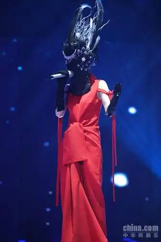 《蒙面唱将猜猜猜》"进击的女帝"揭晓 张碧晨惊艳