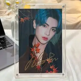 justin黄明昊亲笔签名照周边专辑同款摆件明星爱豆保真送礼物现货