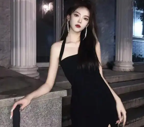 黑色头像女【黑色系真人头像】