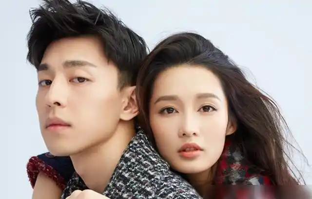 邓伦李沁疑似恋情工作室情侣头像出席活动同款戒指