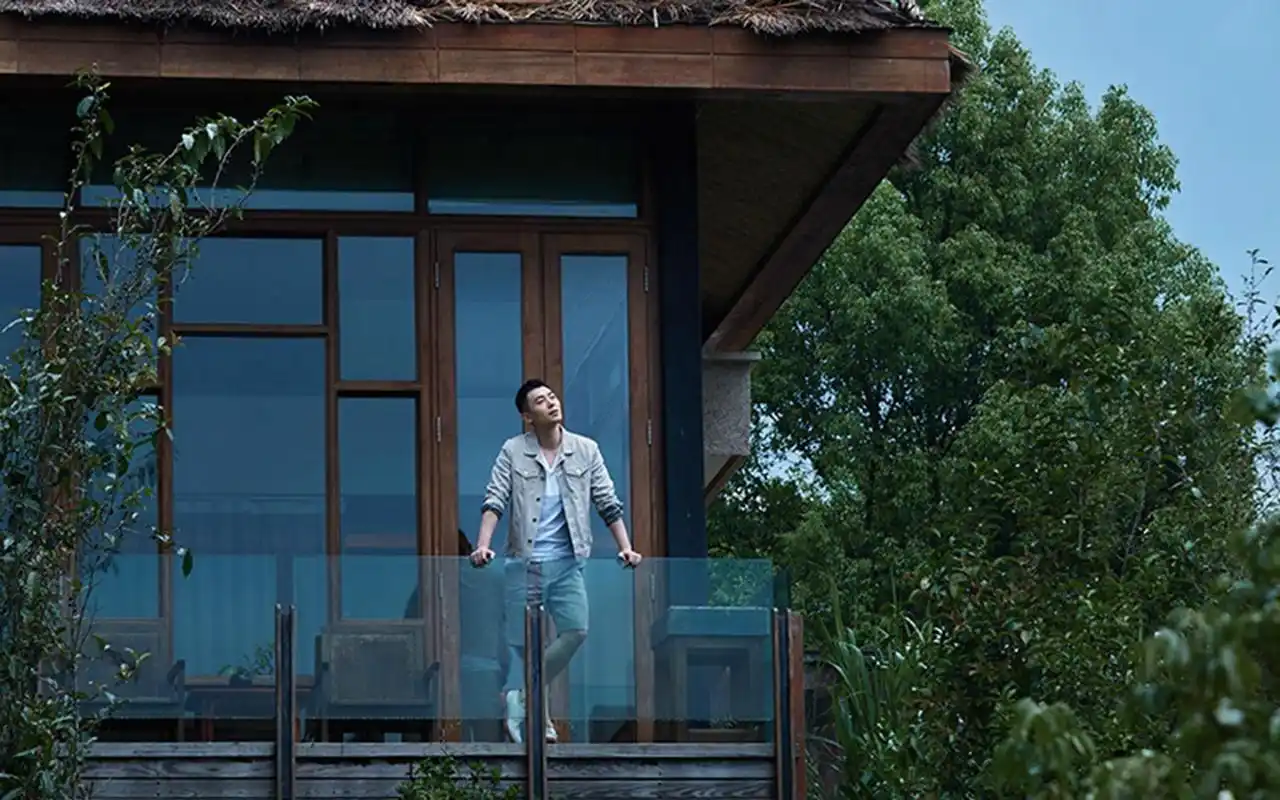 朱亚文旅游高清清爽写真图片桌面壁纸