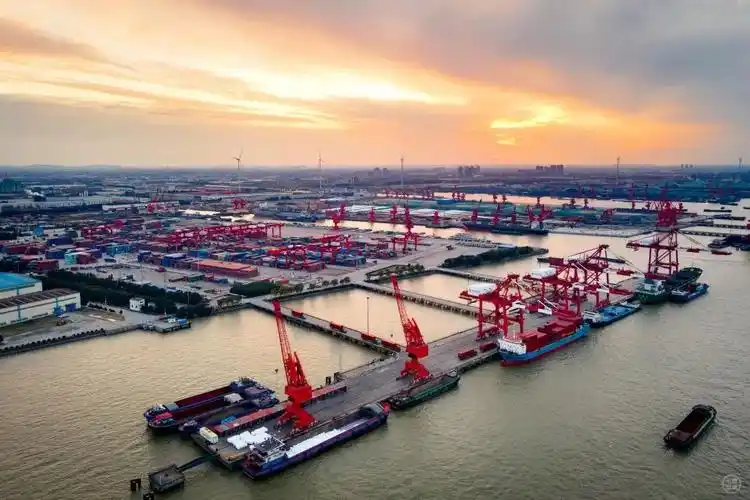 深1无锡江阴港有大动作