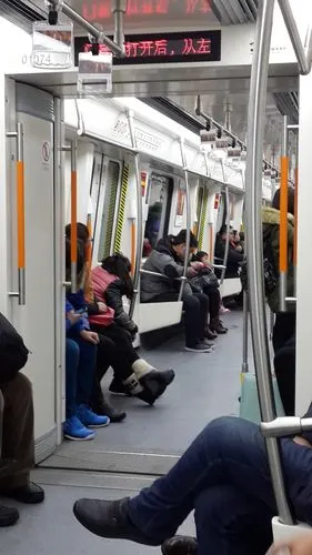 走进郑州地铁(手机摄影)