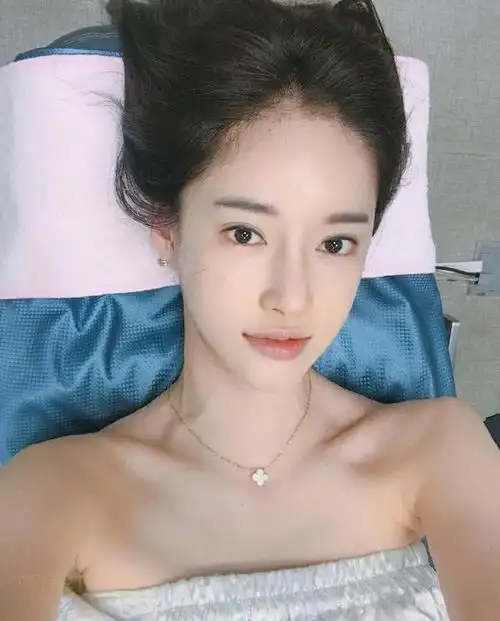 网红潘南奎进军影视圈玲珑身材不可方物网友第二个克拉拉