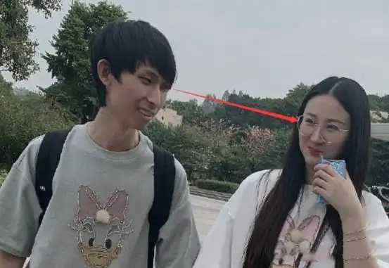 一诺和女友合照曝光,这举动喂梦泪吃狗粮!