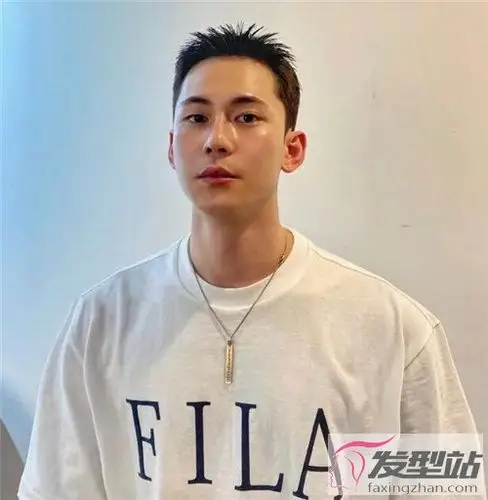 短寸飞机头正流行酷帅清爽不挑人