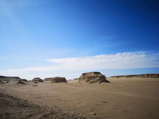 位于柴达木盆地戈壁滩,为著名雅丹地貌之一