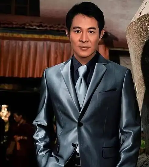 利智被李连杰宠爱34年从情人变成女主人风光背后是辛酸