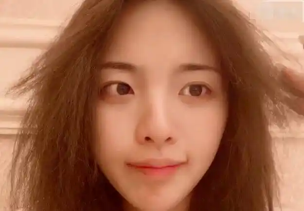 原创有种毁容叫杨超越素颜妆后判若两人网友堪比换头怪