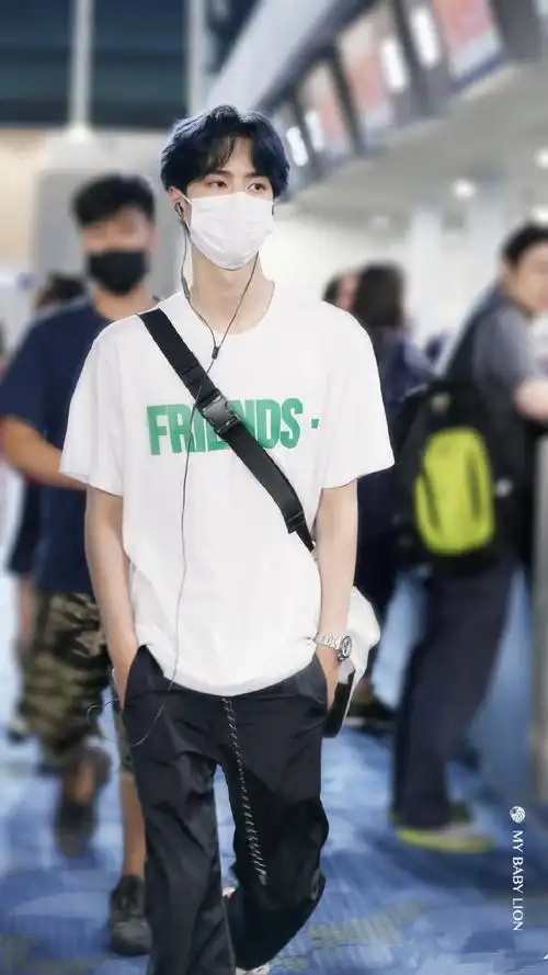 王一博 白衣机场图 壁纸