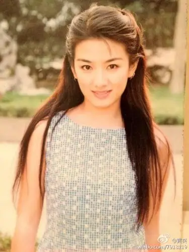 黄奕微博晒大学青涩照 长发妹追忆青葱岁月(图)