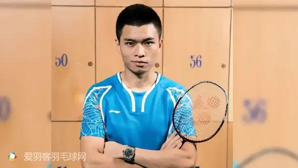 这位爱装b的"杨晨大神",不仅球技好,还是个土豪 - 爱羽客羽毛球网
