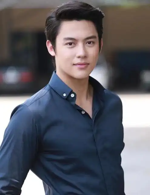 泰国的男明星tae完婚,说到他很多人会在以前的一些电视剧里面看到他他