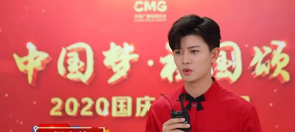 还有李易峰,对于李易峰大家也应该是非常的熟悉,李易峰是一个非常厉害