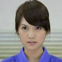 杨丞琳头像高清图片大全_名人杨丞琳真人头像大图下载【点击鼠标右键