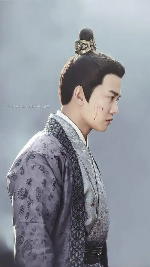 开一层楼放锦衣之下陆大人(任嘉伦)的照片,限剧照.