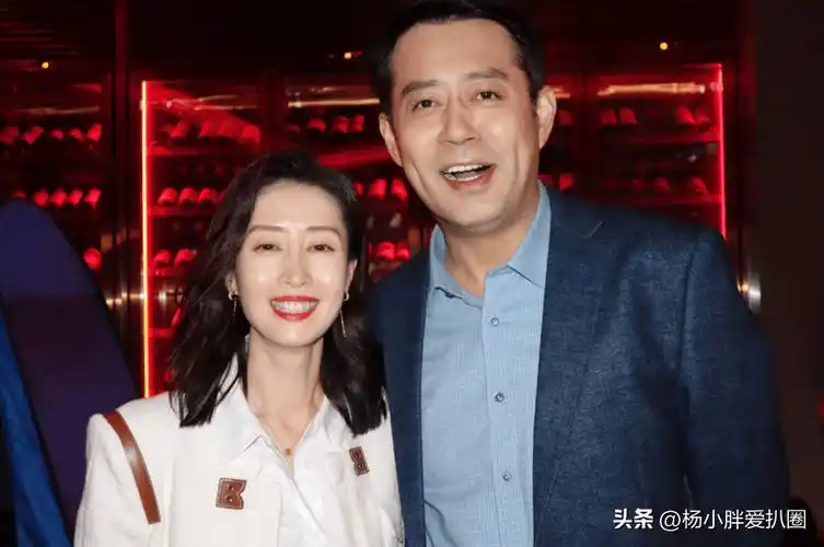 据悉,刘敏涛早些时候与豪门结婚,此后一直躲在家里教丈夫,遗憾的是,一