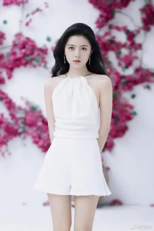 赵今麦繁花花絮图##赵今麦倾听蝉鸣