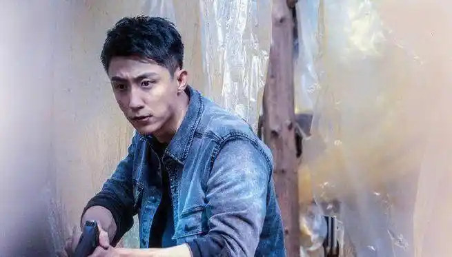 原创《破冰行动》看谁都像坏人,李飞:东山没好人!_黄景瑜_缉毒_毒品