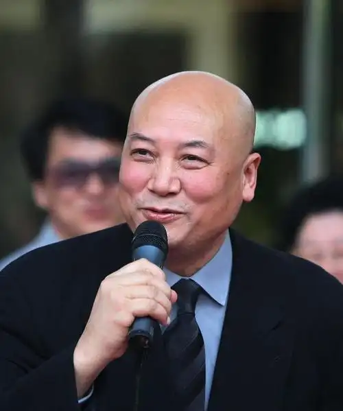 79岁唐僧夫人陈丽华立遗嘱500亿给迟重瑞引轩然大波