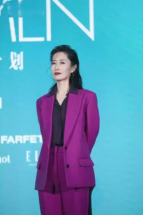 刘敏涛出席elle非凡伙伴计划活动.刘敏涛谈自己对wonder women的理解.