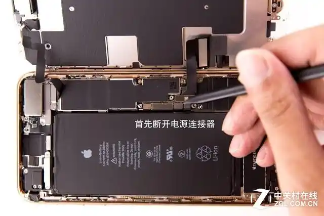 【苹果iphone8plus评测】77颗螺丝的艺术 133图拆解iphone8 plus_苹果