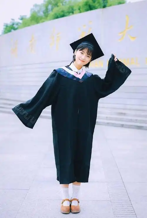 回顾内娱学霸张凌赫理科牛沈月全省第一最后一位被奉为考神