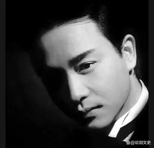 张国荣,一个永远闪耀在华语乐坛的传奇巨星