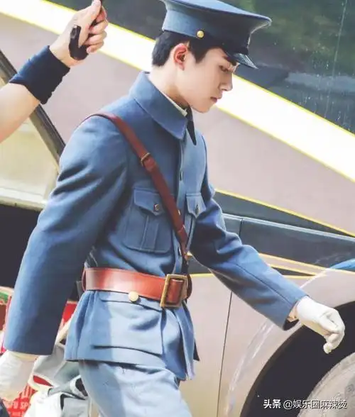 tfboys军装造型:王源安全感十足,王俊凯养眼,易烊千玺a爆了