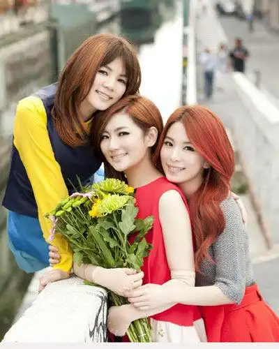 she合体开唱时尚霸气发型盘点