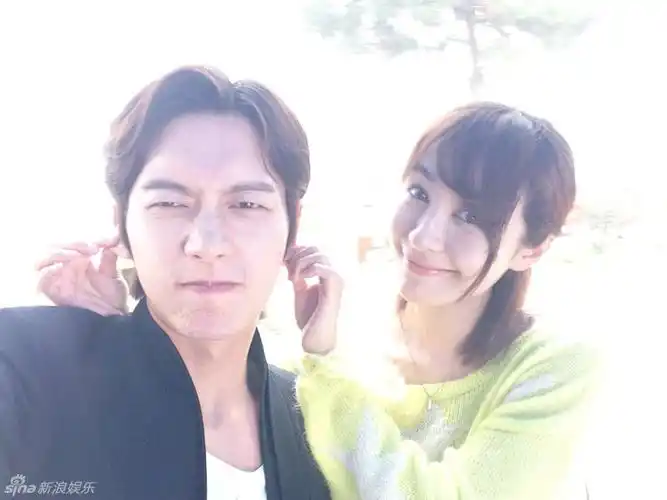 组图:《远爱》曝花絮照 李菲儿朴海镇超萌_高清图集_新浪网