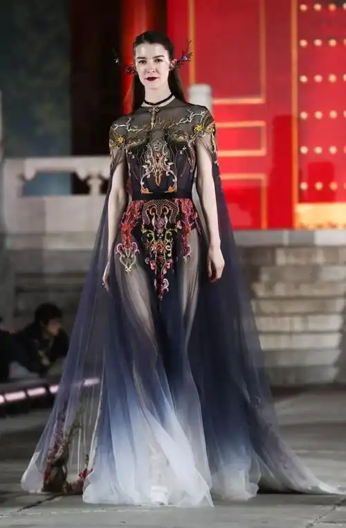 锦绣中华·盖娅传说非遗服饰秀