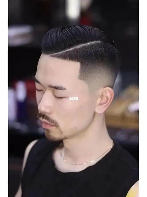 渐变油头_剪发_油头_龙湖重庆时代天街攻略_男士发型_男士烫发_重庆