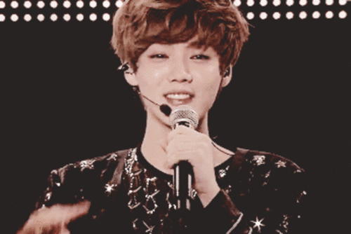 最帅的外星人卖萌鹿晗exogif动图_动态图_表情包下载_soogif