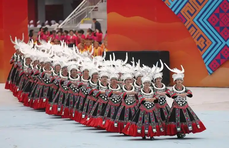 特色文艺演出见证龙胜腾飞70年