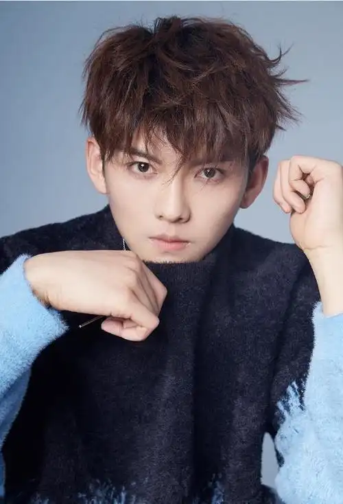 两大初恋脸同框!沈月新剧合作章若楠,男主也是校草长相