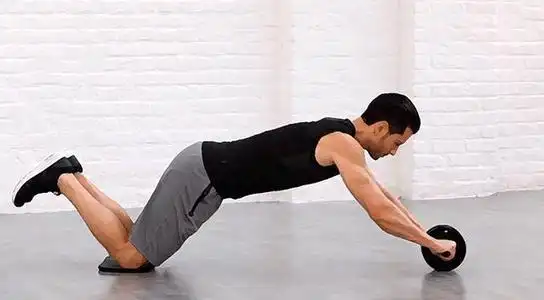核心训练计划丨安排6个练腹动作让腰腹收得更紧运动表现变佳